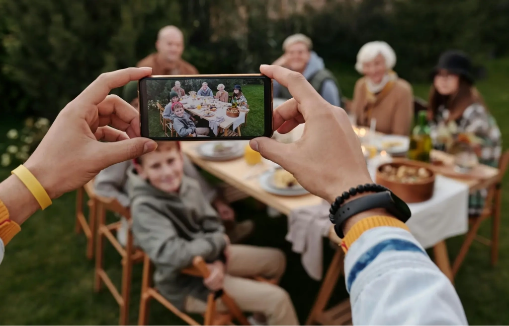 Family dinner outdoords